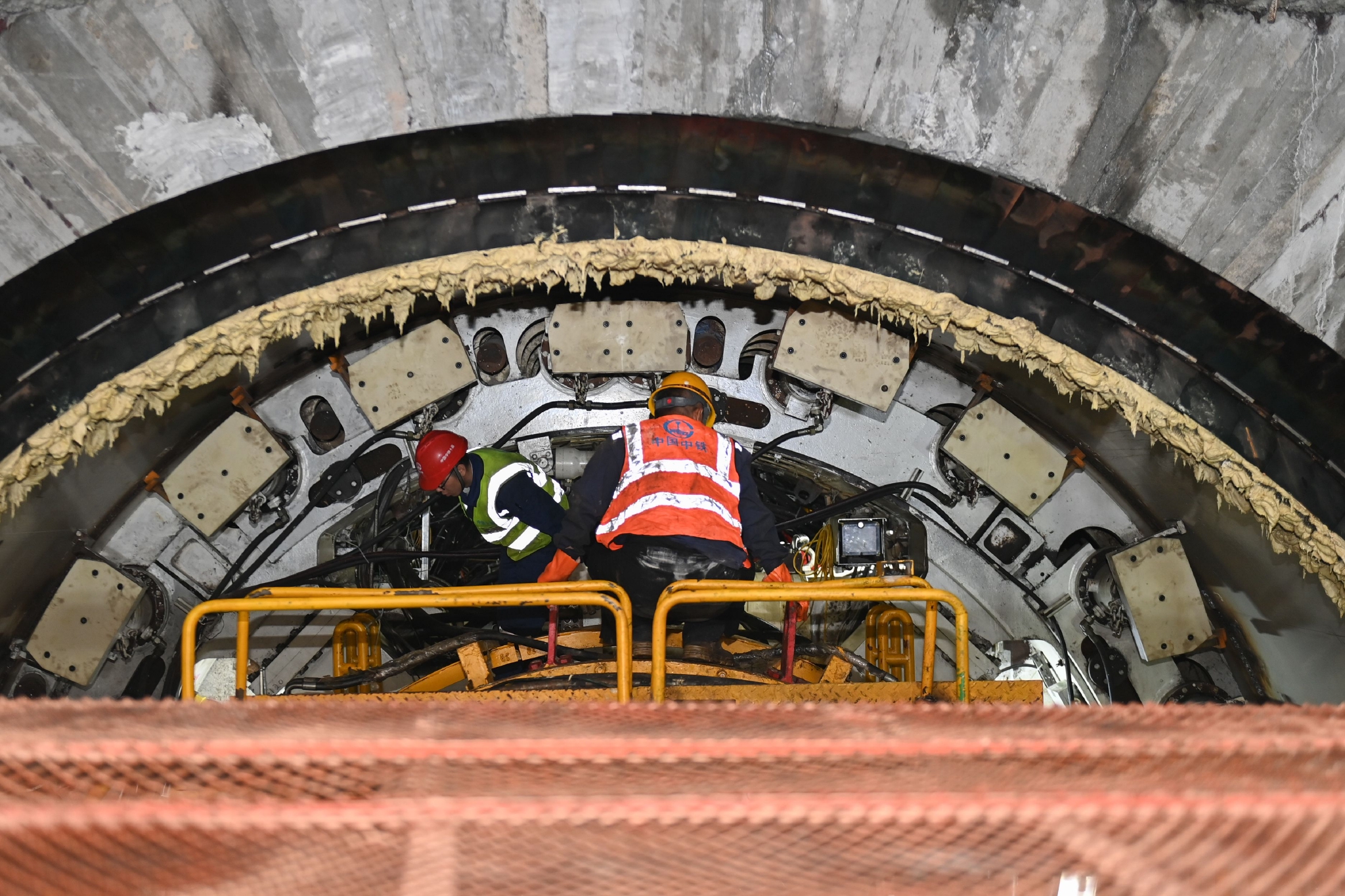 浙江:瓯江引水工程隧道掘进机始发