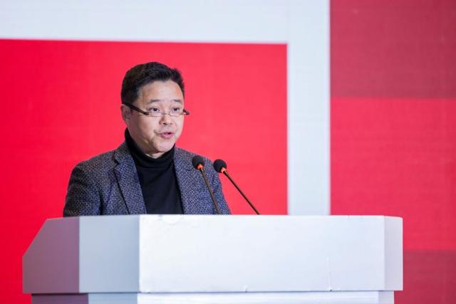 四川美术学院院长庞茂琨作主题发言