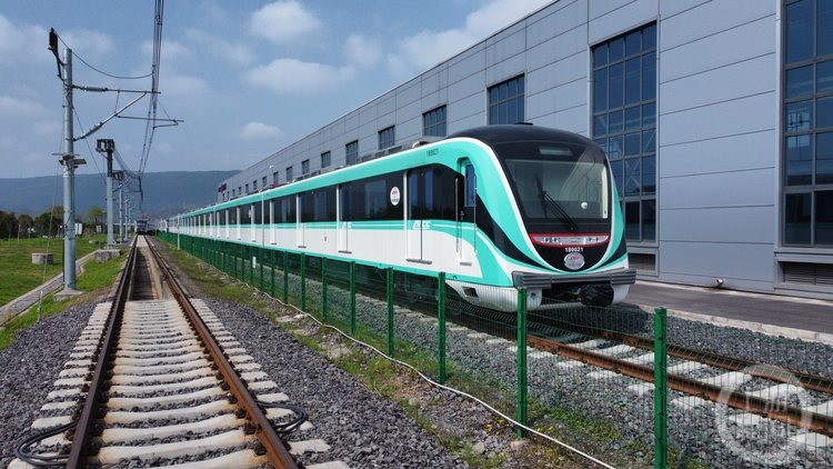 对话在渝央企重庆中车长客全球最大单轨车辆制造基地助力重庆轨道上的