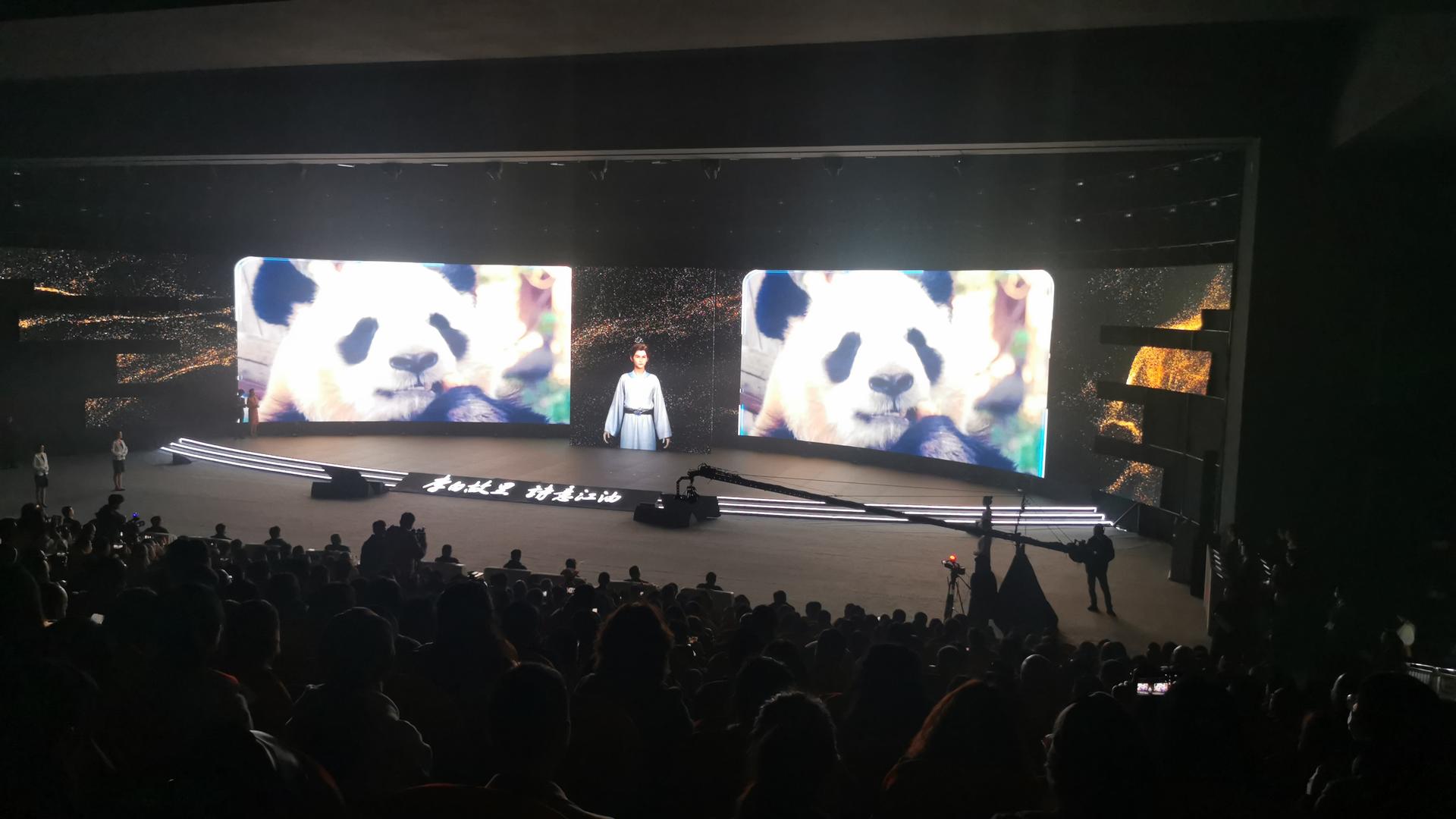 “少年李白数字人”亮相:手工数字雕刻,真人人脸贴图纹理|李白_新浪新闻