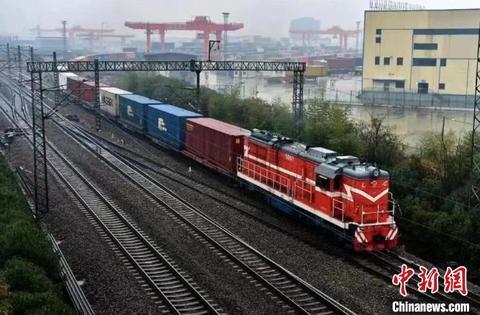 首列“武汉—白俄罗斯若季诺”中欧班列发车 武汉汉欧国际供图