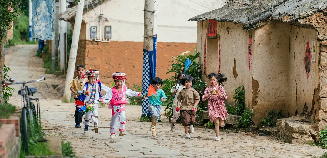 《去有风的地方》堪称&ldquo;年度最成功的旅游宣传片&rdquo;，带起云南游的爆火。/影视剧照
