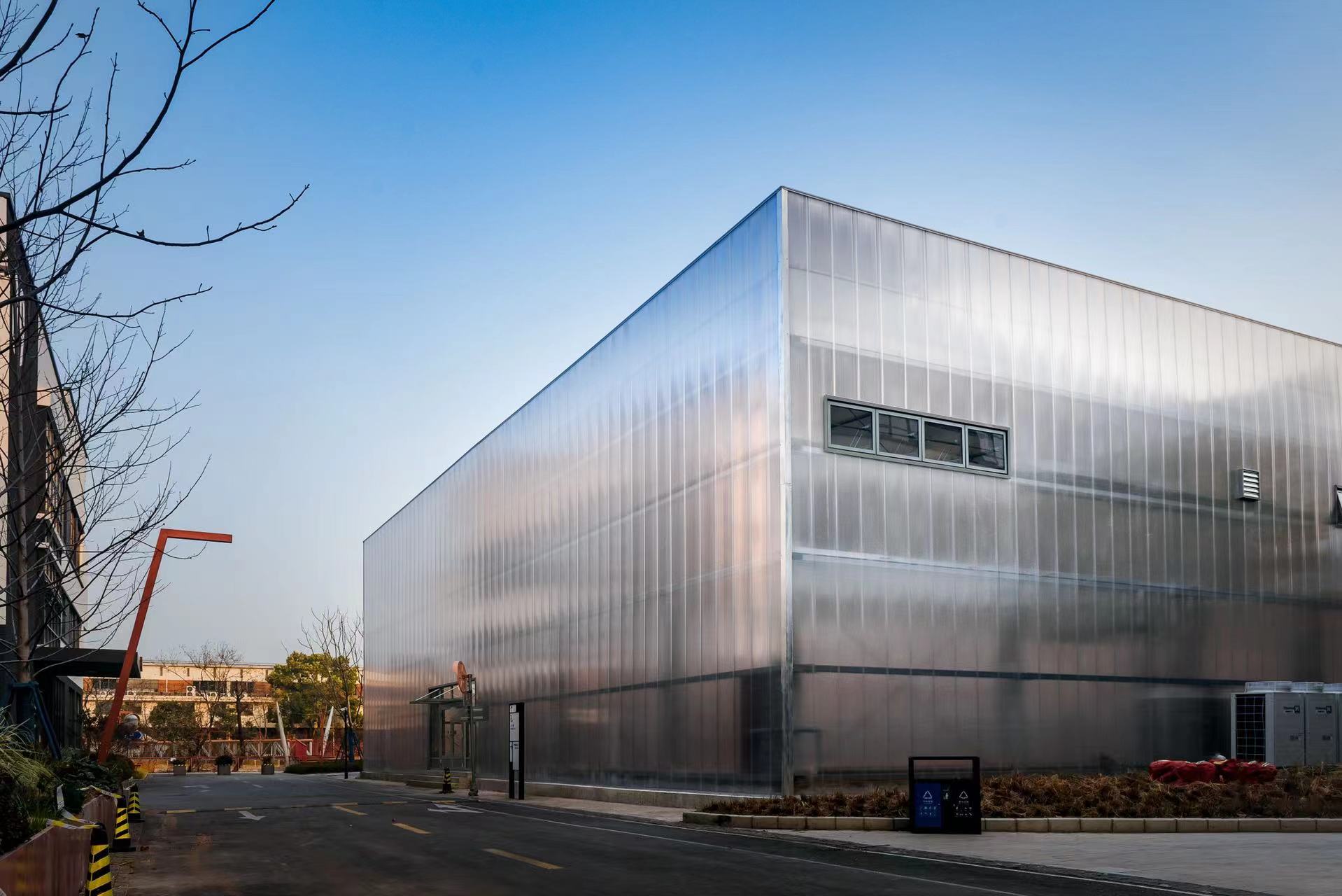 深一度|拥抱运动怀抱,上海老厂房惊艳"变形计"|上海市_新浪财经_新浪