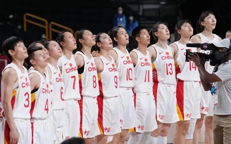 李梦张隆正式赴美！张隆撂狠话拒付前妻抚养费，除非答应一个条件
