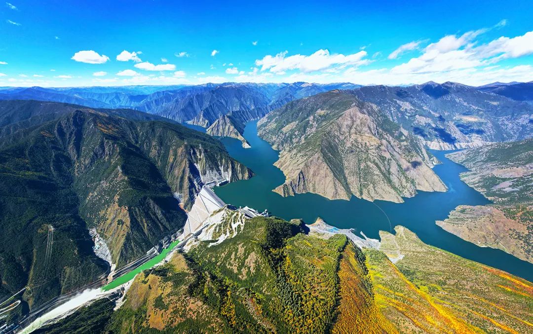 两河口水电站是国家和四川省重点工程，也是四川省内库容最大的水库电站。