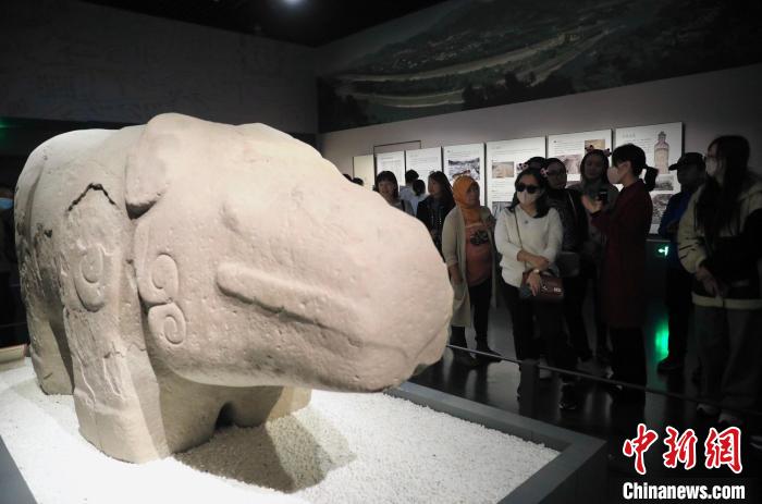 奔走相告（东南亚文化与旅游）东南亚地区旅游资源特色，(图3)