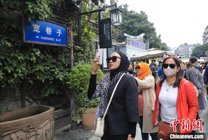 奔走相告（东南亚文化与旅游）东南亚地区旅游资源特色，(图2)