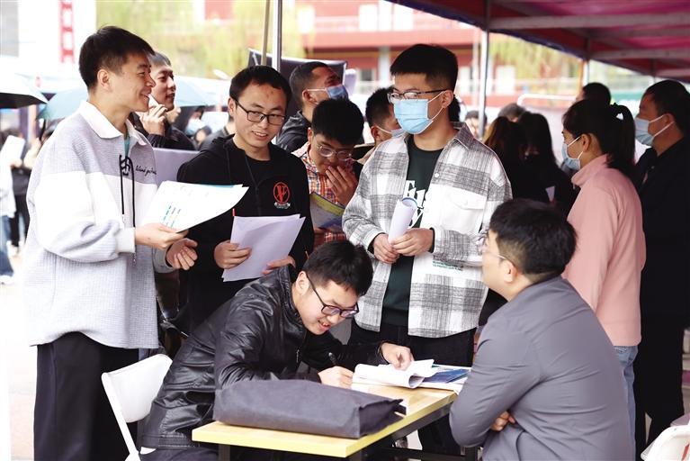 校园招聘简历筛选标准 大公司的招聘渠道有哪些