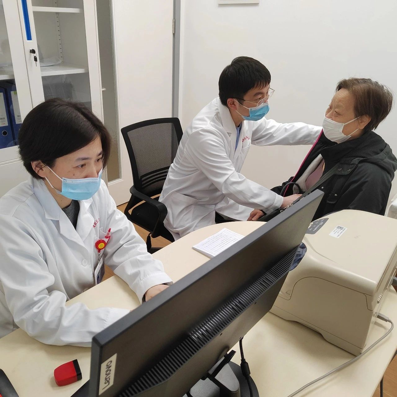 家门口就能看专家!普陀这家社卫的“全专”联合门诊受青睐|门诊|医师|家庭医生_新浪新闻