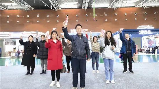 不看后悔（浪漫花季什么意思）浪漫有限公司，(图3)