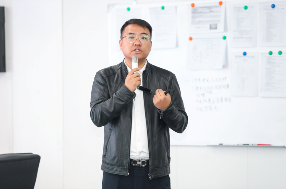 快穿之不当炮灰