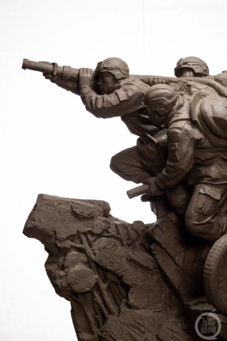 再现重庆山火救援英勇场面 雕塑《缙云之巅》创作完成|山火|缙云之巅
