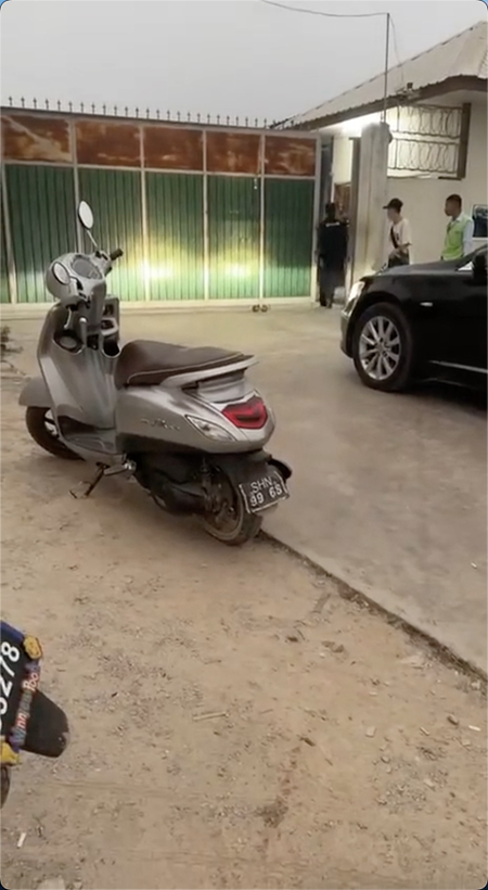 3月，發財緬甸果敢，劫后余生李偉曾在的勸下輕人電詐公司大門。受訪者供圖