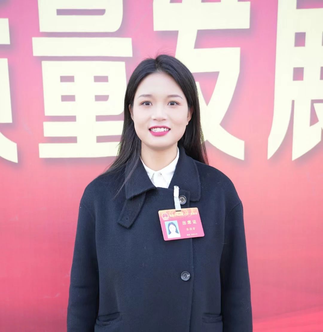 2023年1月，张桂芳出席鹤壁市第十二届人民代表大会第一次会议。受访者供图