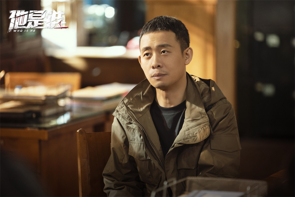 专访|《他是谁》导演鲍成志:与案件对抗,与自己对抗|他是谁_新浪财经