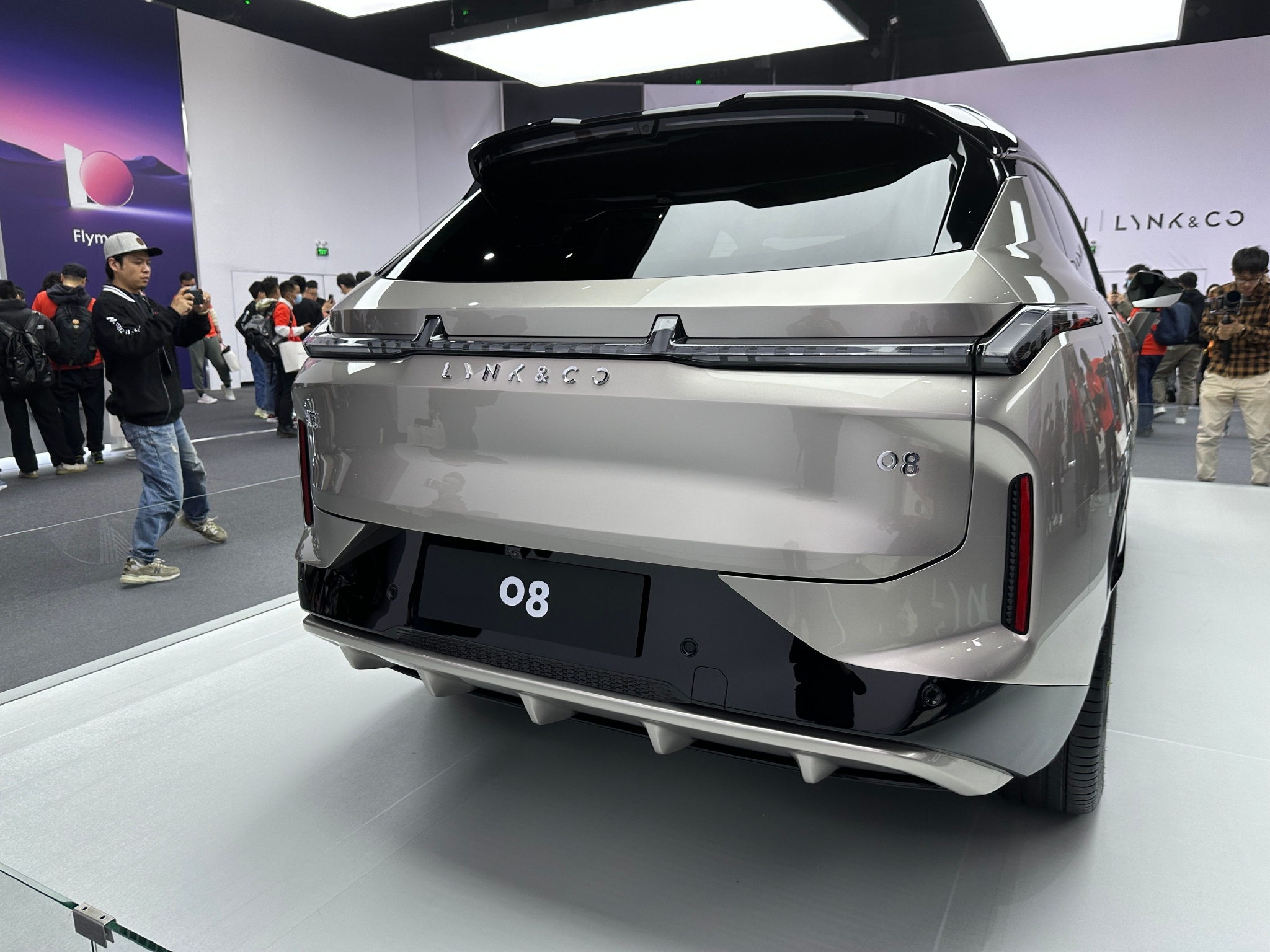 领克08真车图赏卖多少适合