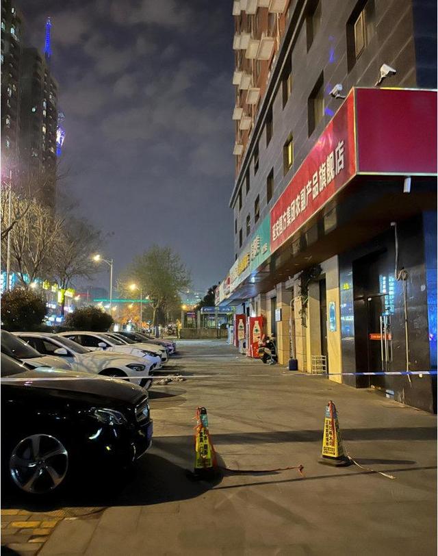 西安一男子坠楼砸中男童：尊重生命重复多少次都不为过丨时评