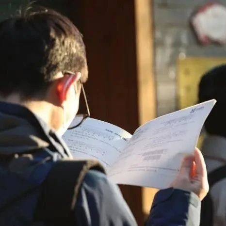 仕登科公考以“选仕登科，稳赢公职”为口号，那么在公务员考试辅导中是如何体现“稳”的核心理念的呢？