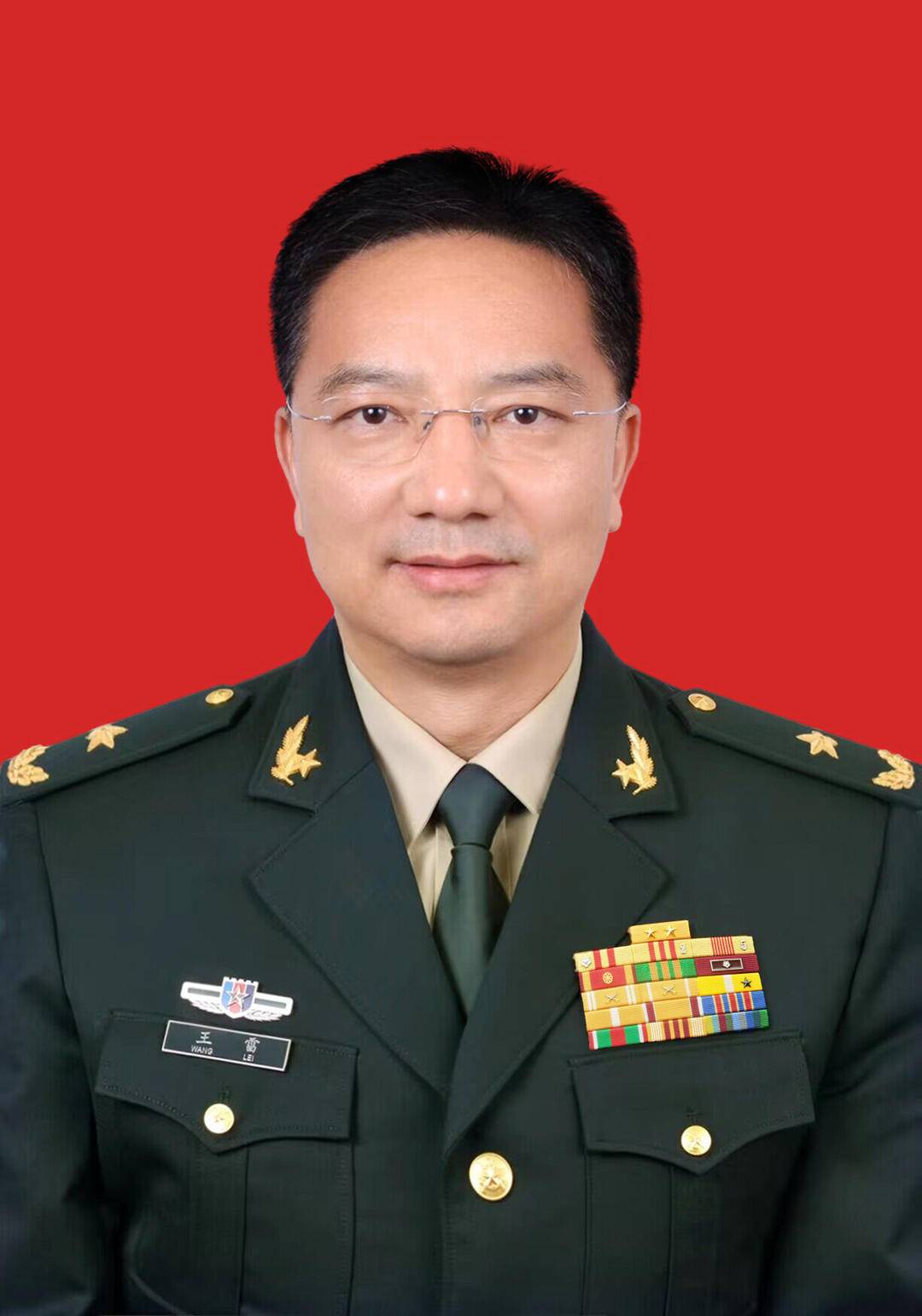 中央批准王雷同志任中共贵州省委常委,免去李辉同志中共贵州省委常委