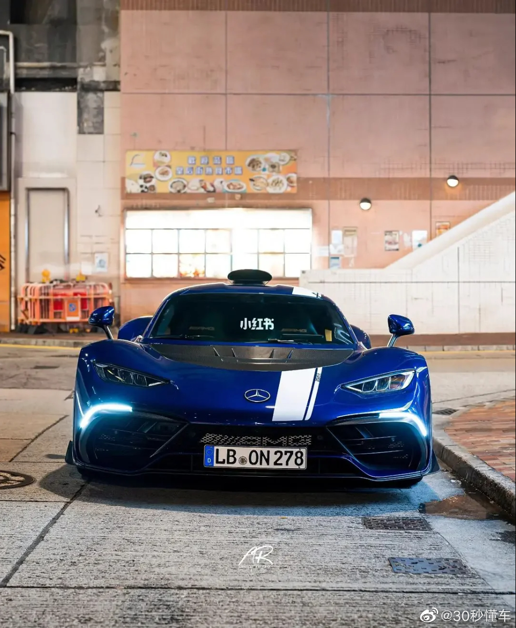 一组香港街头的amg one街拍,美的无与伦比!一起来欣赏一下吧!