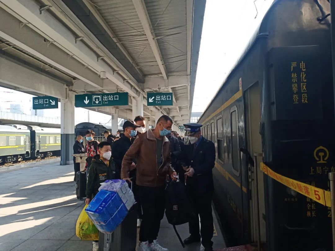 从衡阳火车站到衡山汽车站怎麼走？-