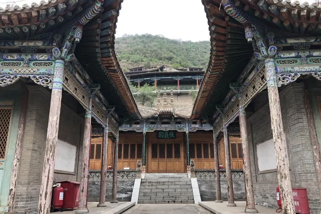 这是已经完成修缮的五泉山古建筑群中的太昊宫。