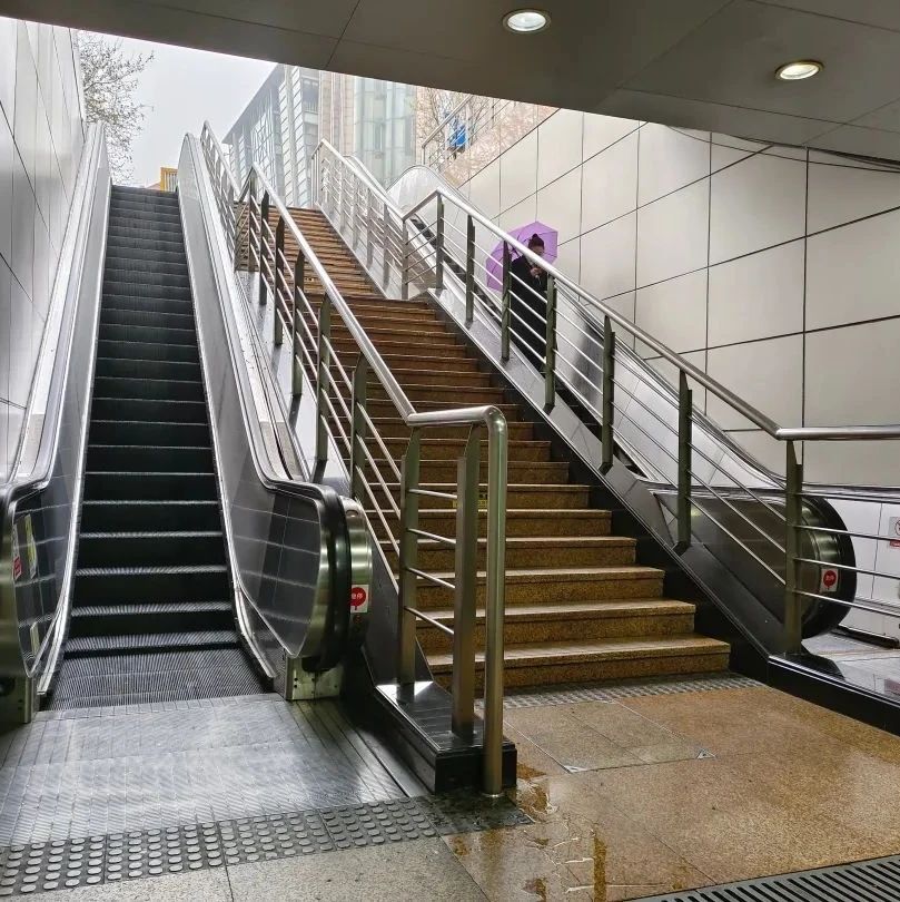 湖州中心城区地下通道公用扶梯焕新亮相！|湖州市|浙江省|自动扶梯|红旗路|市公用中心_新浪新闻