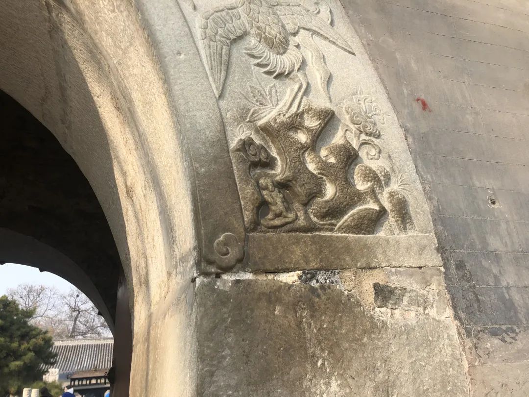 摸石猴祈福,也是白云观传统的民俗活动.猴都被摸包浆了