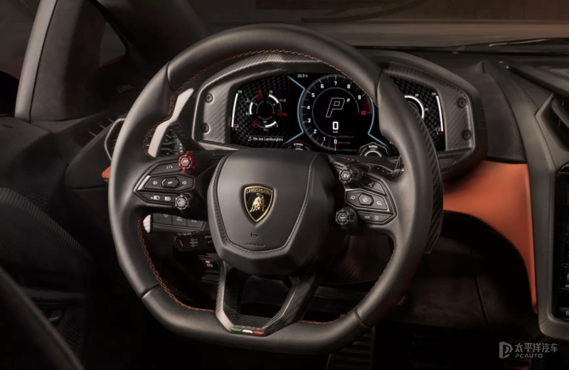 1寸副驾屏幕构成,对比凶悍又前卫的外观来说,新车内饰就相对比较"素雅