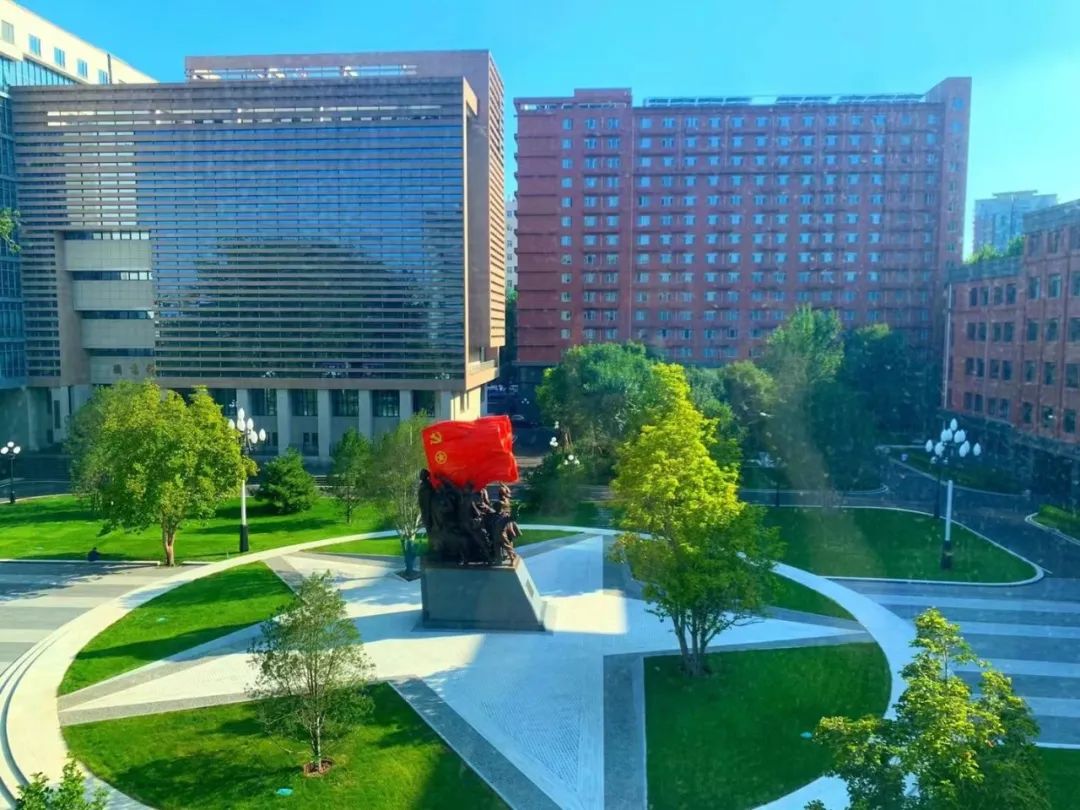 这是中央团校改革后的第一次开学典礼,标志着中央团校正式踏上建设党