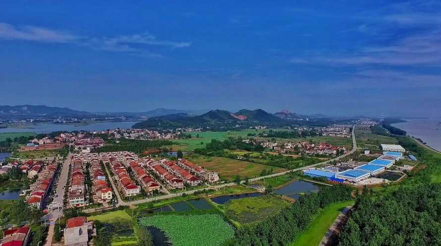 雨湖风光别样新湖北蕲春县蕲州镇雨湖社区乡村振兴建设见闻