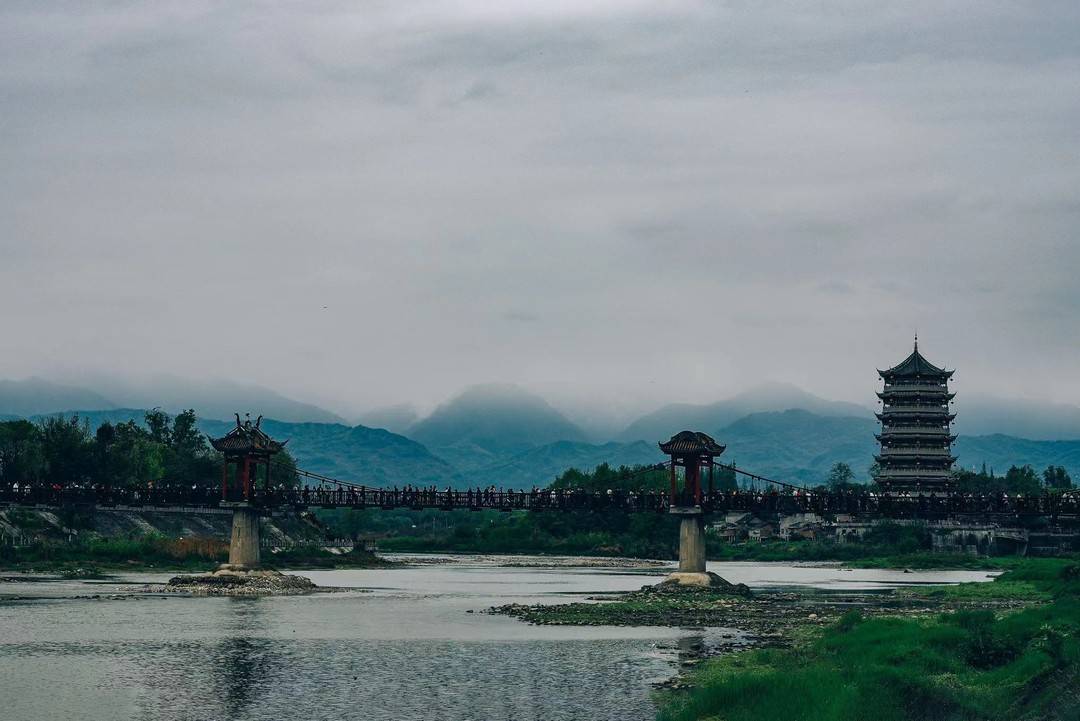 金牛闹春兔灯巡游 成都崇州元通古镇再现"川西坝子第一盛会"|成都市