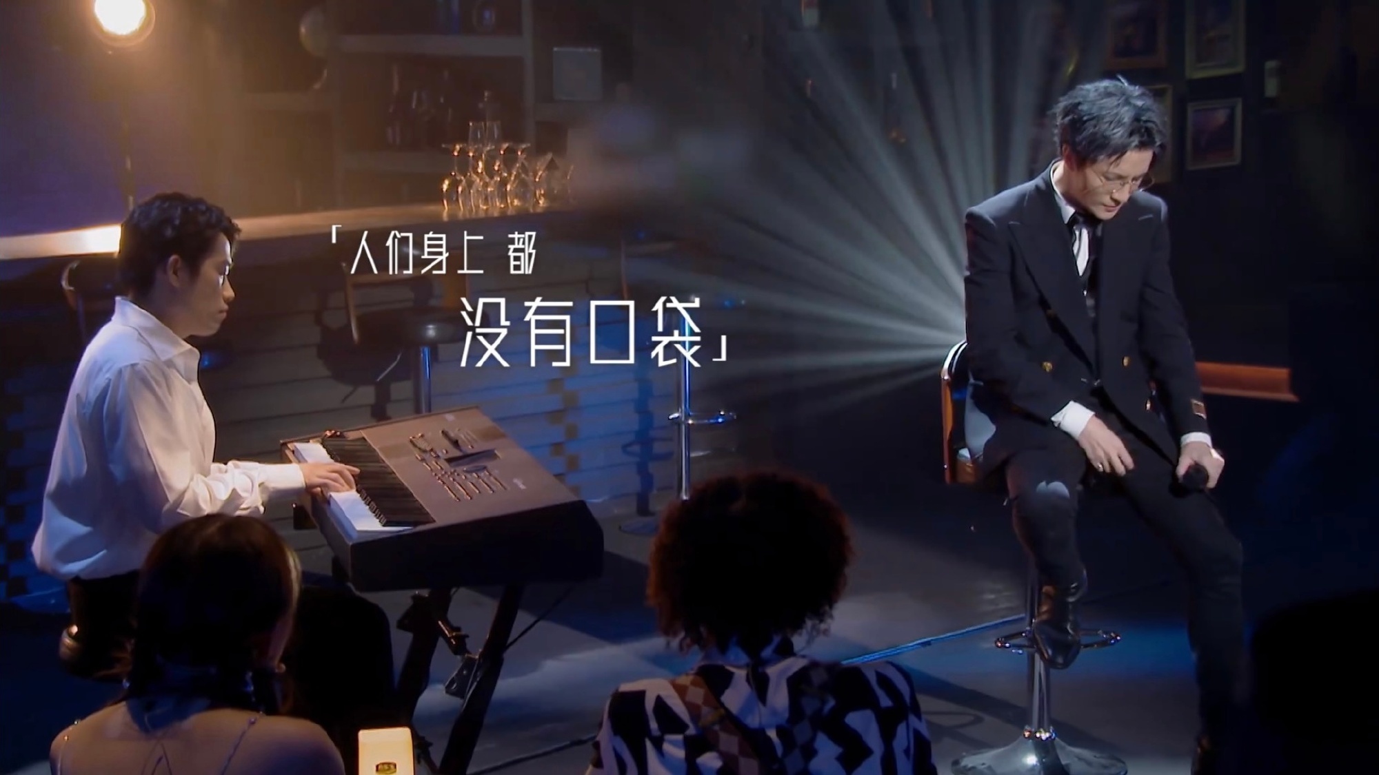 薛之谦《无数》舞台真的很棒,歌声和钢琴融合的很完美……|无数|薛之谦|钢琴_新浪新闻