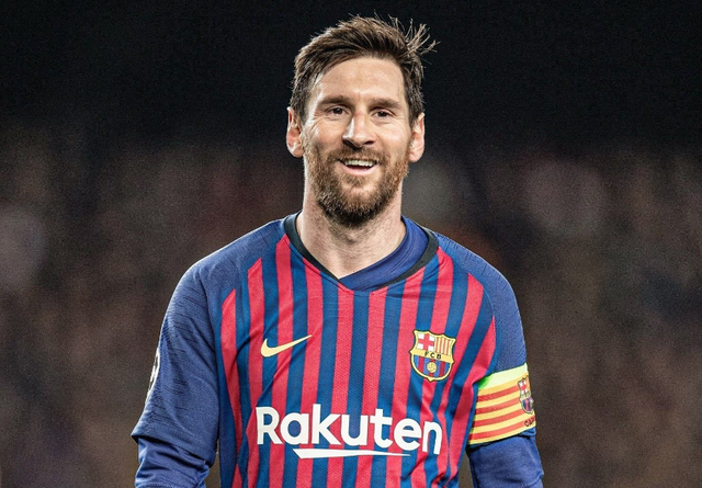 诺坎普震撼1幕:数万巴萨球迷高喊 膜拜梅西!