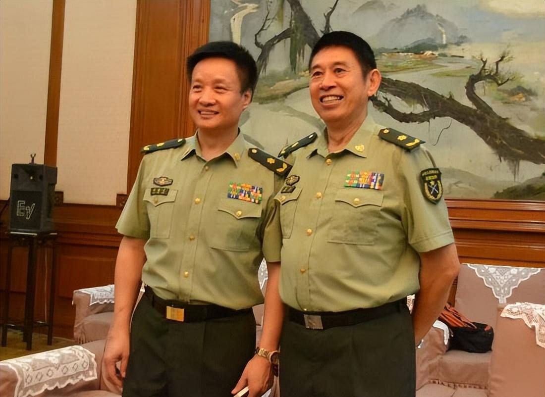 阎维文出席活动,现场向金铁霖,程志默哀缅怀,满脸憔悴老了太多__财经