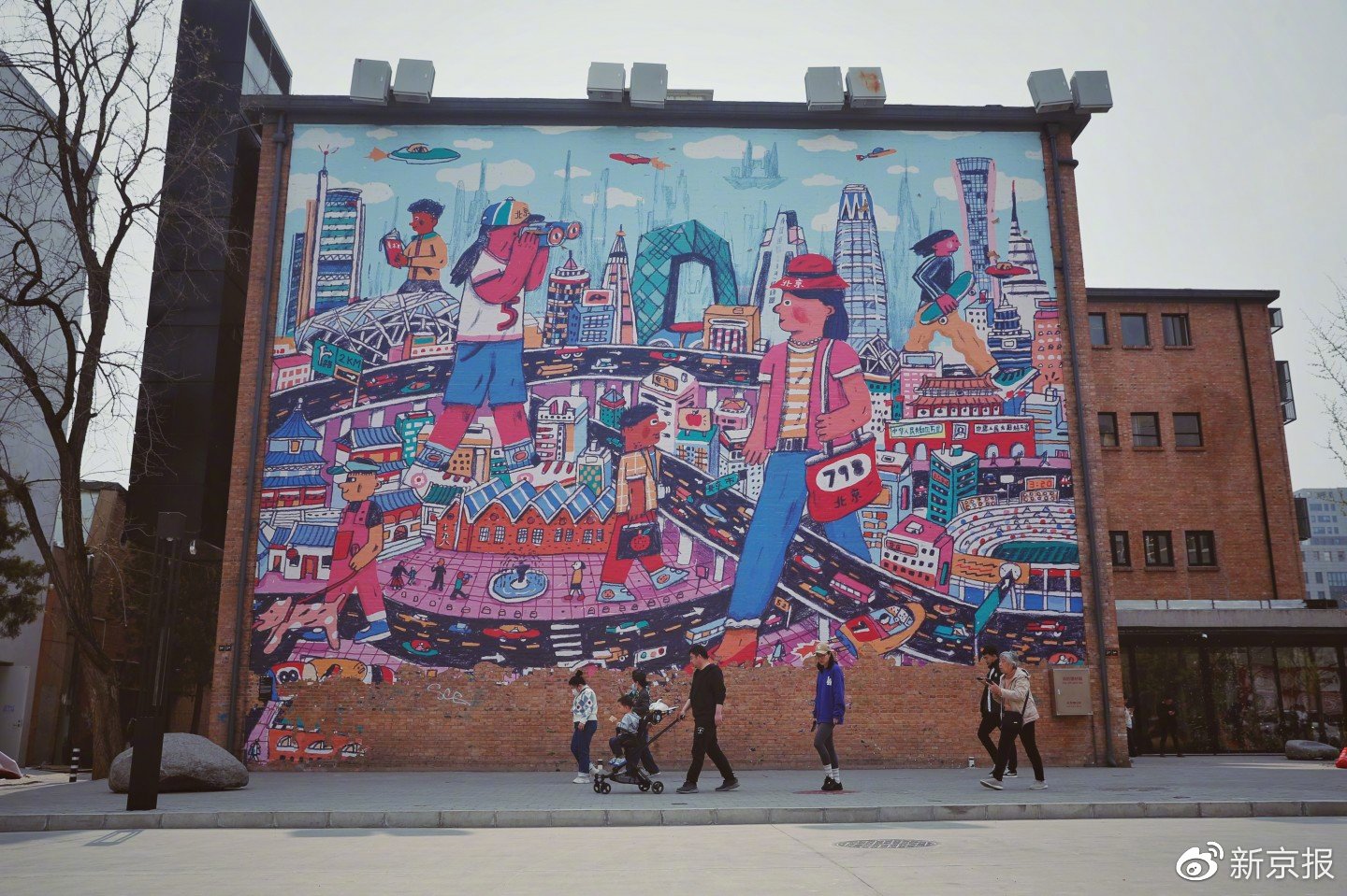 从798厂到798艺术区，废旧厂房成为工业旅游示范点