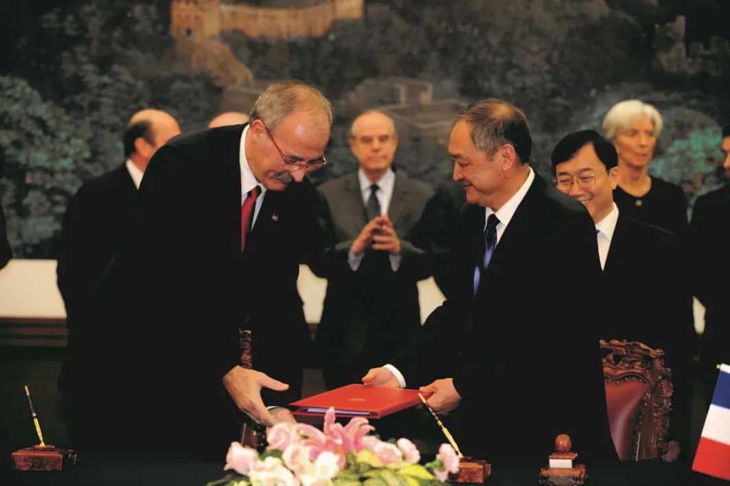 马克龙为什么要访问中山大学？休闲区蓝鸢梦想 - Www.slyday.coM