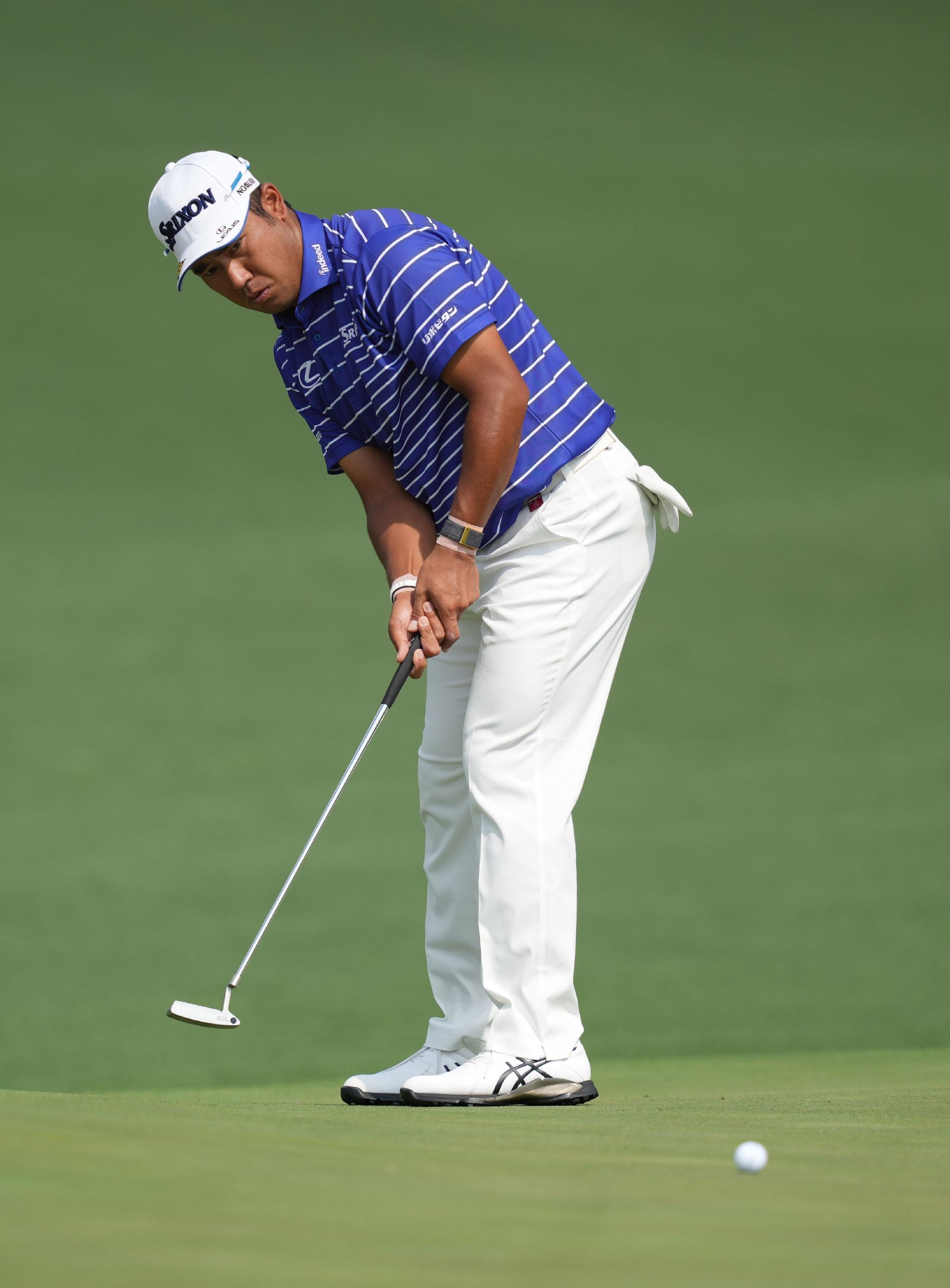 4月6日,日本选手松山英树在首轮比赛中.