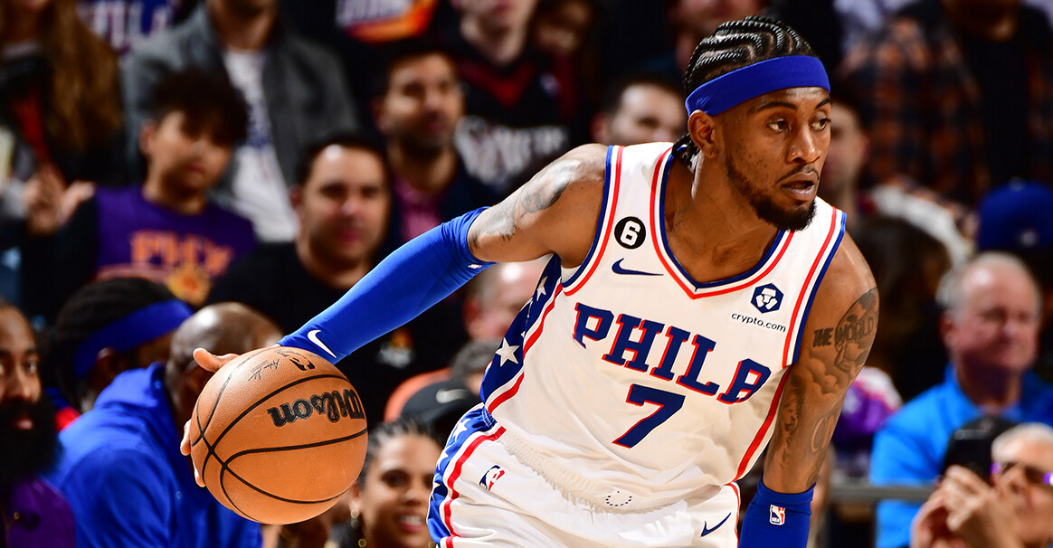 麦克丹尼尔斯半场砍下18 4|nba常规赛|费城|麦克丹尼尔斯_新浪新闻