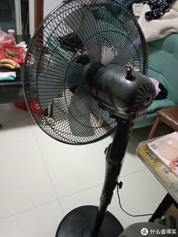 学会选购符合自身需求且性价比高的小型电风扇|能源|电风扇|操作方式_新浪新闻