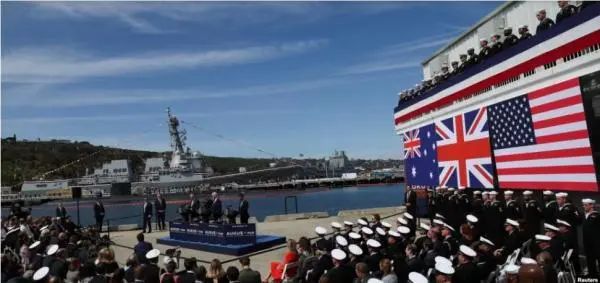 美英澳在加州圣迭戈的海军基地举行的仪式上宣布三国核潜艇合作。资料图