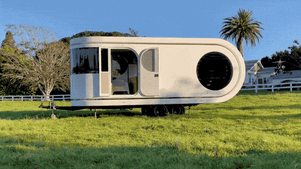 没想到,这款形似u盘的旋转概念房车竟然投产了?|u盘|设计_新浪新闻