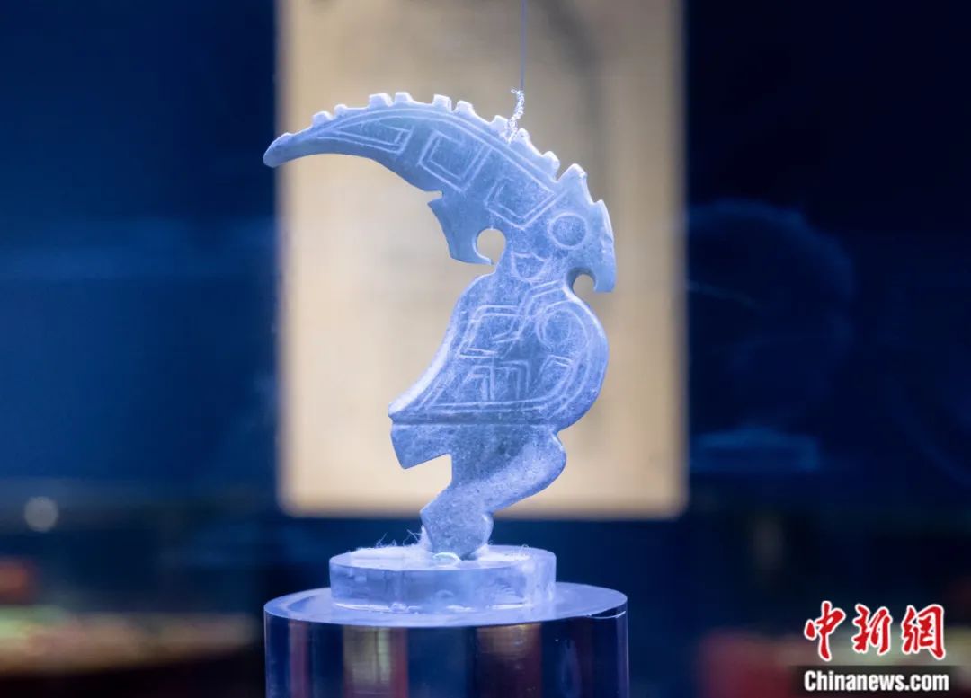 河南安阳殷墟博物馆展出的玉鸟.