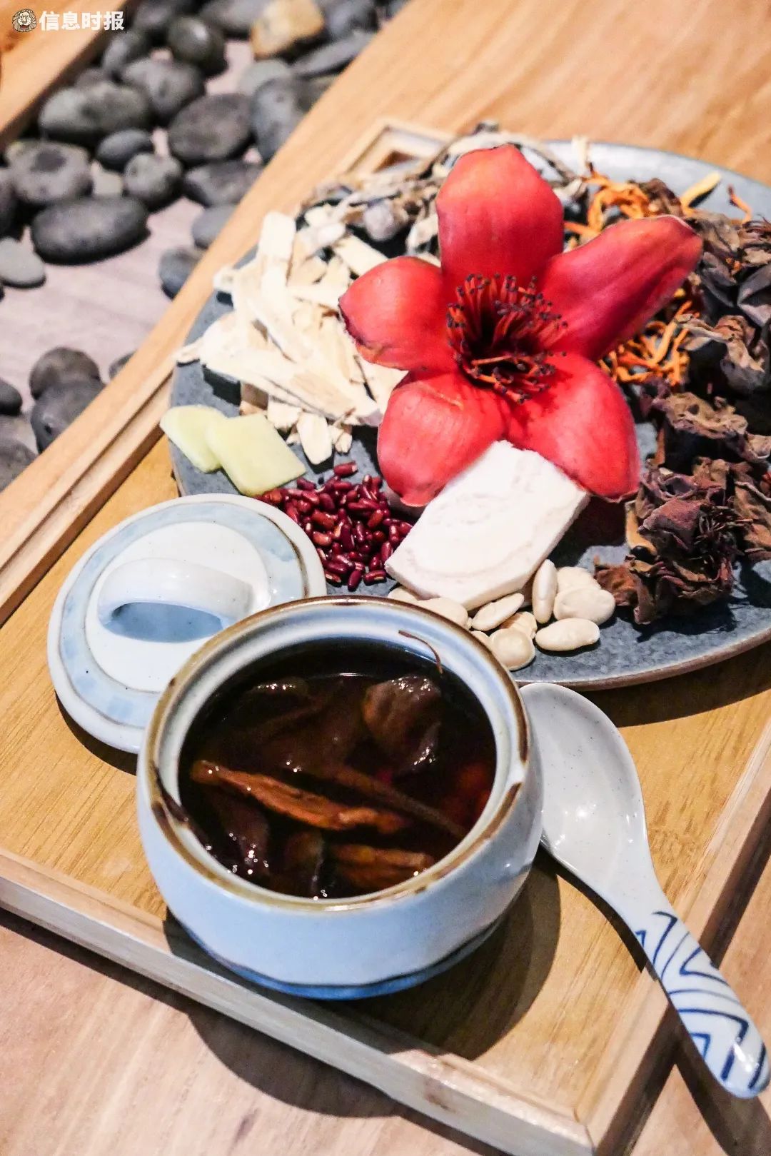 木棉花汤.(资料图)信息时报记者 徐敏 摄