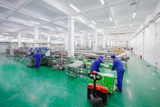 (吾尚食品生产车间)吾尚生产基地始建于2002年,占地面积5万平方米,现