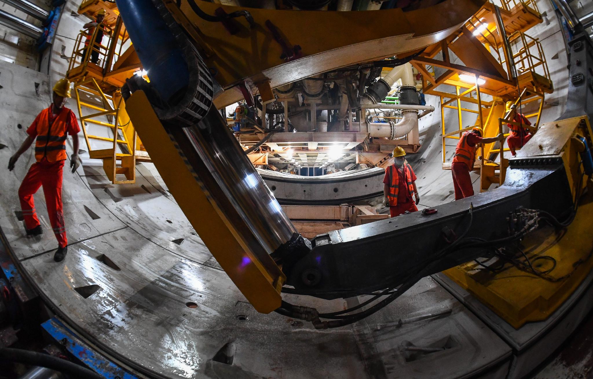 深江铁路珠江口隧道盾构段掘进过半|隧道|广州市|铁路_新浪新闻