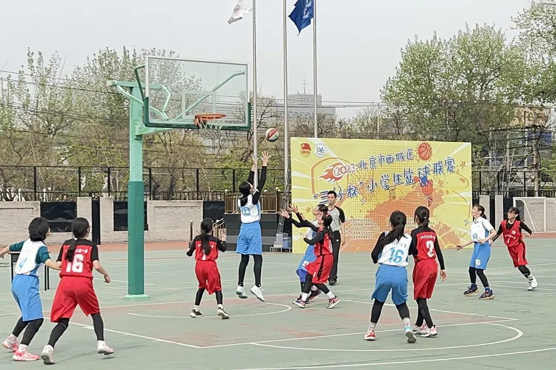 CBA盘口与数据深度__今日CBA盘口分析·大小分策略·球队档案广州93-86送江苏4连败徐昕27+14创新高庞峥麟15分