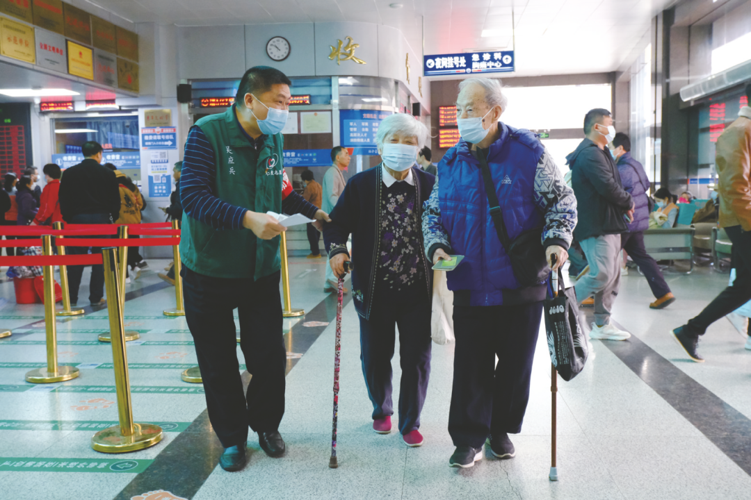 北大人民医院、护士全程协助陪同代挂号跑腿，24小时接听您的电话的简单介绍