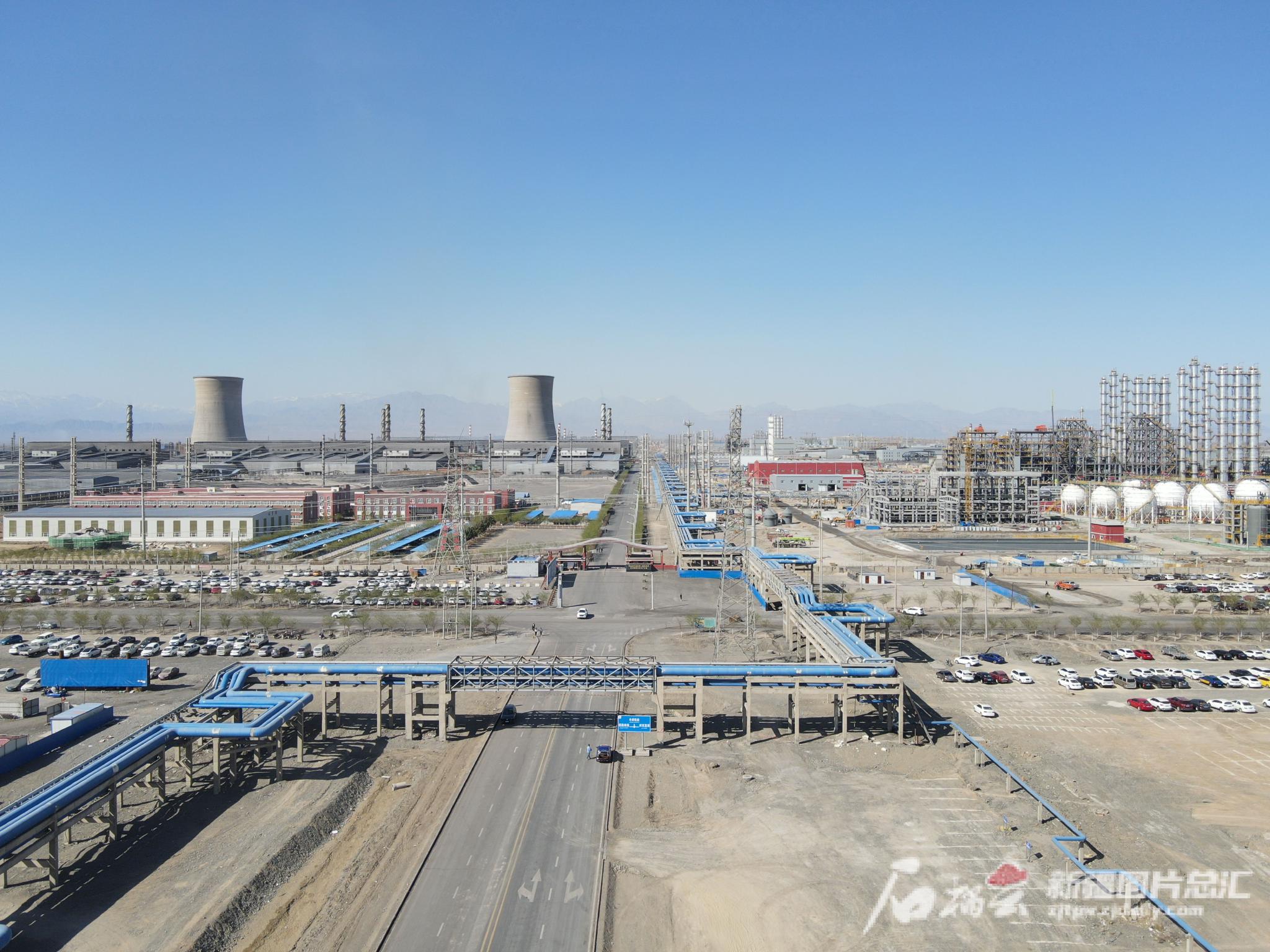 合盛硅业鄯善工业园区新疆(鄯善)硅基新材料产业基地.周广科 摄