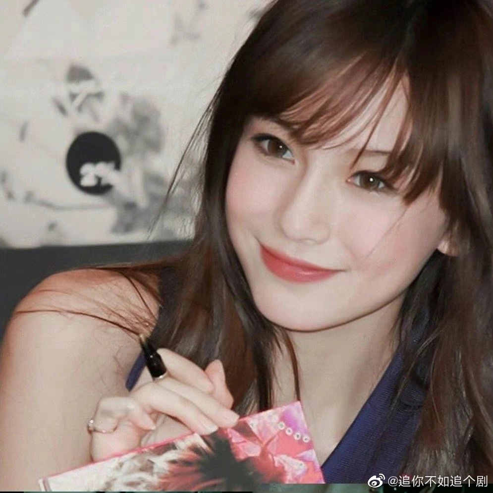 内娱女明星颜值大赏,你觉得谁是你心中的天花板?|女明星|天花板_新浪新闻